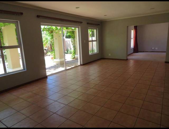 3 BEDROOM HOUSE FOR SALE IN ZEVENDAL